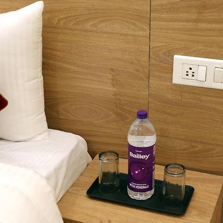 Hotel Lemon Suites & Banquet Noida Sector 62 Ngoại thất bức ảnh