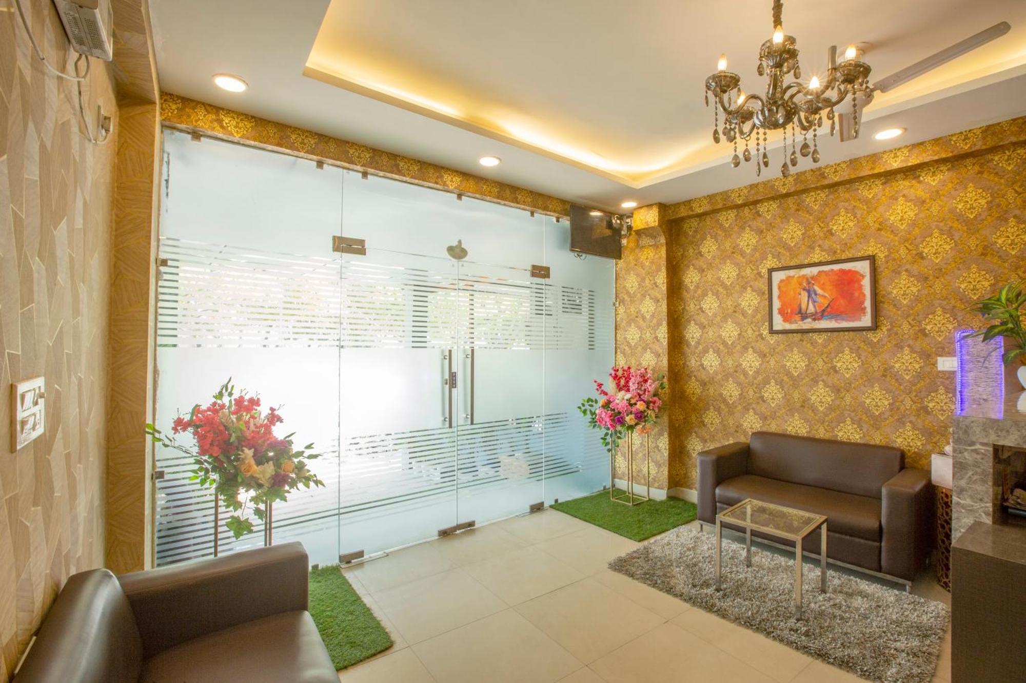 Hotel Lemon Suites & Banquet Noida Sector 62 Ngoại thất bức ảnh